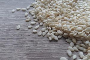 Sesame Seeds Hulled 100g